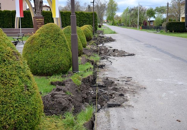 Ogrodzenie przy kościele parafialnym, cz.2