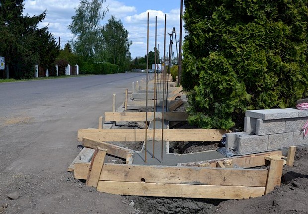 Ogrodzenie przy kościele parafialnym, cz.2