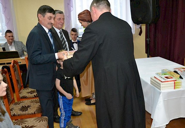 IX Parafialny Przegląd Kolęd i Pastorałek oraz Jasełka