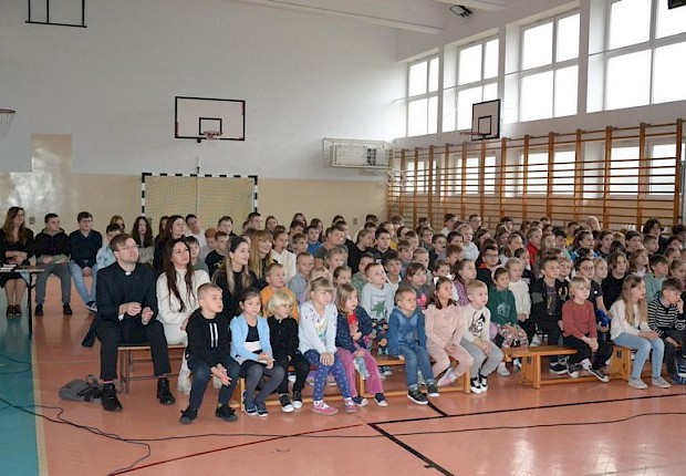 Spotkanie z ks. Łukaszem Hołub - misjonarzem w Papui Nowej Gwinei
