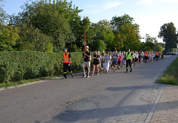 Piesza Pielgrzymka do Sanktuarium Matki Bożej Pocieszenia w Jodł&oacute;wce