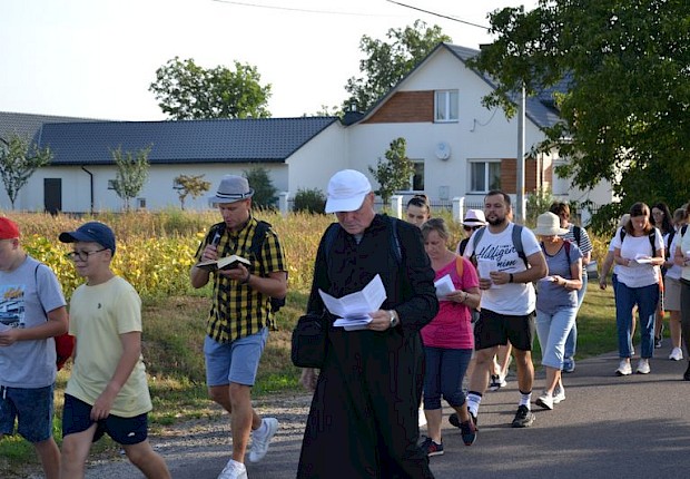 Piesza Pielgrzymka do Sanktuarium Matki Bożej Pocieszenia w Jodł&oacute;wce