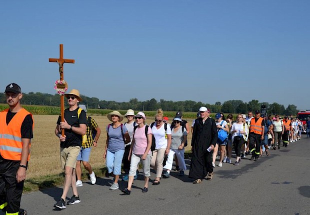 Piesza Pielgrzymka do Sanktuarium Matki Bożej Pocieszenia w Jodł&oacute;wce