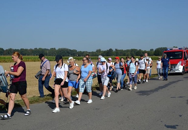 Piesza Pielgrzymka do Sanktuarium Matki Bożej Pocieszenia w Jodł&oacute;wce