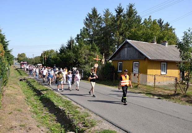 Piesza Pielgrzymka do Sanktuarium Matki Bożej Pocieszenia w Jodł&oacute;wce