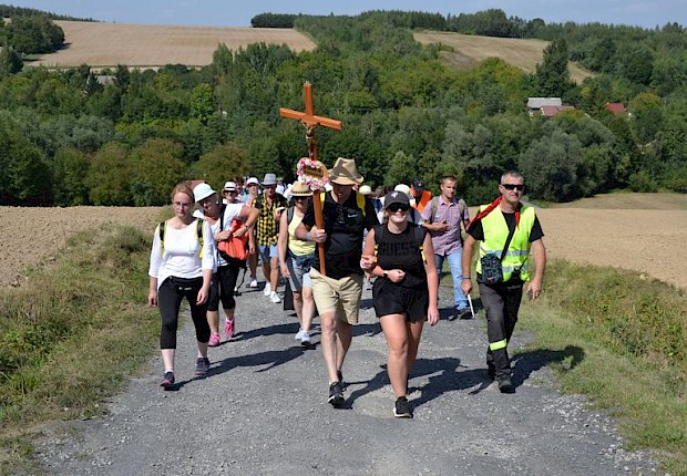 Piesza Pielgrzymka do Sanktuarium Matki Bożej Pocieszenia w Jodł&oacute;wce