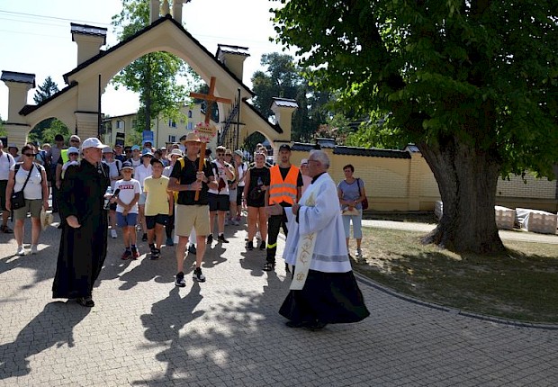 Piesza Pielgrzymka do Sanktuarium Matki Bożej Pocieszenia w Jodł&oacute;wce