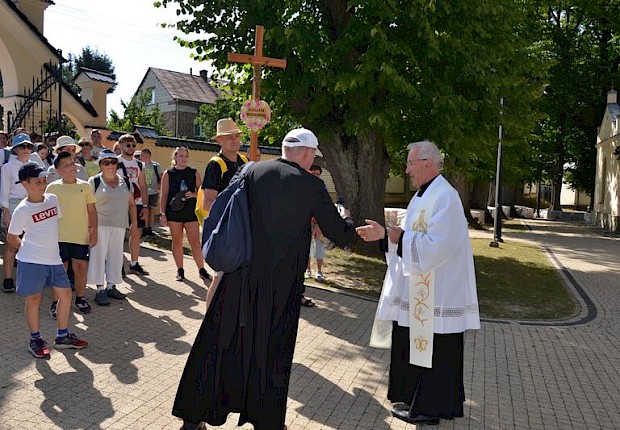 Piesza Pielgrzymka do Sanktuarium Matki Bożej Pocieszenia w Jodł&oacute;wce