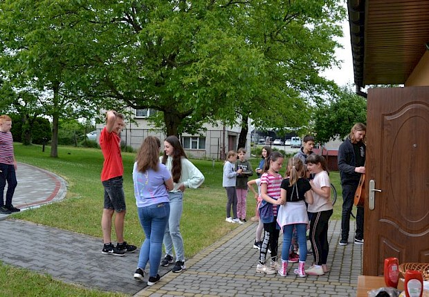 Dzień dziecka liturgicznej służby ołtarza