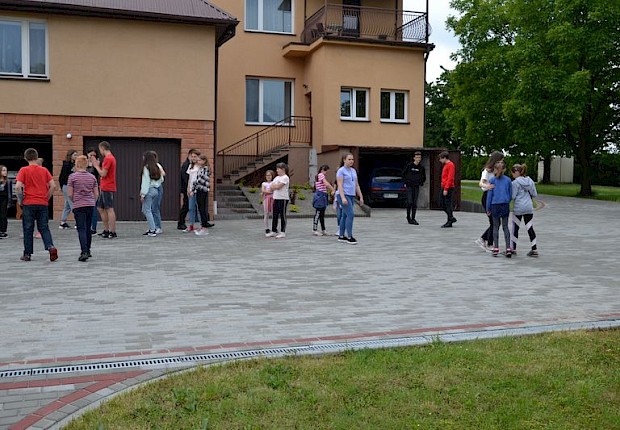 Dzień dziecka liturgicznej służby ołtarza