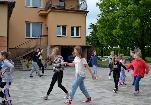 Dzień dziecka liturgicznej służby ołtarza