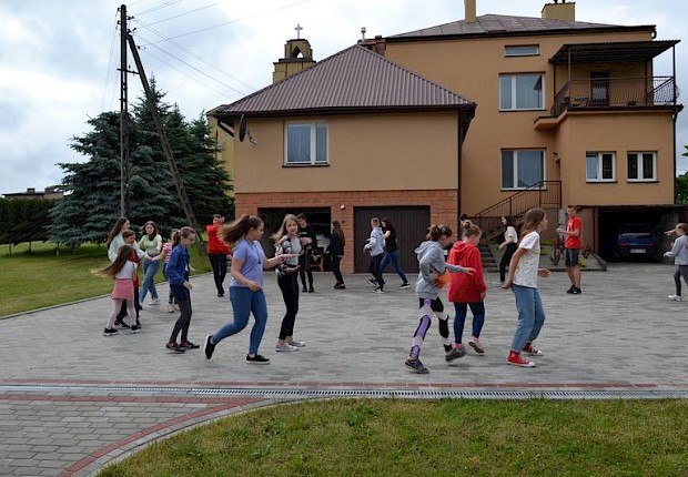 Dzień dziecka liturgicznej służby ołtarza