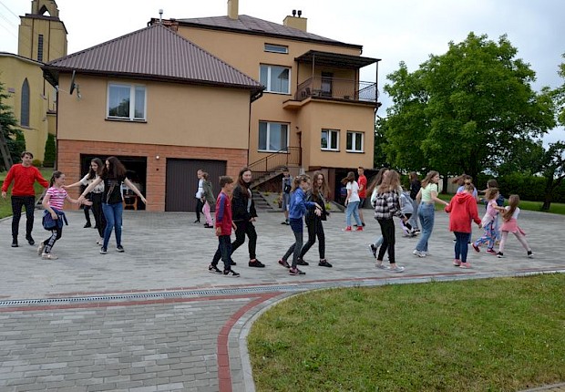 Dzień dziecka liturgicznej służby ołtarza