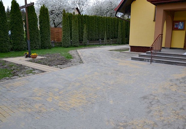 Zakończenie prac przy kościele w Ożańsku