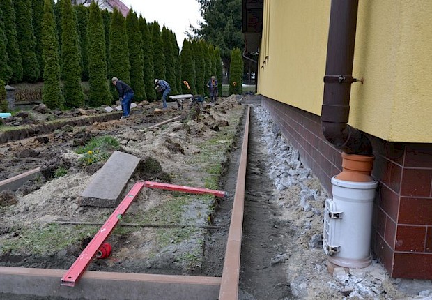 Prace przy kościele w Ożańsku (II etap)