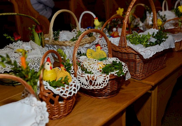 Wielka sobota - poświęcenie pokarm&oacute;w