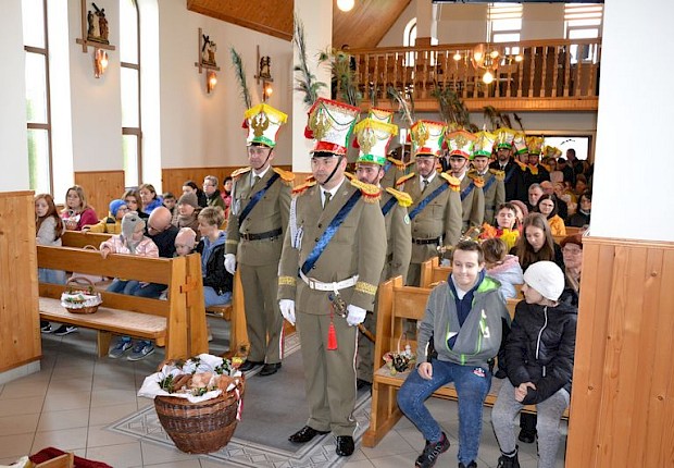 Wielka sobota - poświęcenie pokarm&oacute;w