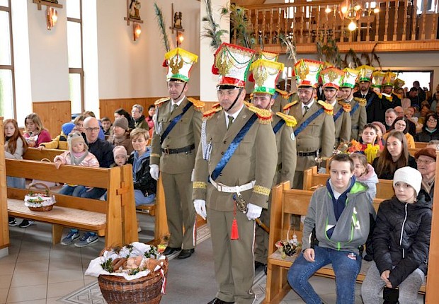 Wielka sobota - poświęcenie pokarm&oacute;w