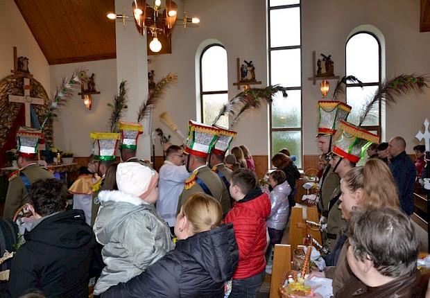 Wielka sobota - poświęcenie pokarm&oacute;w