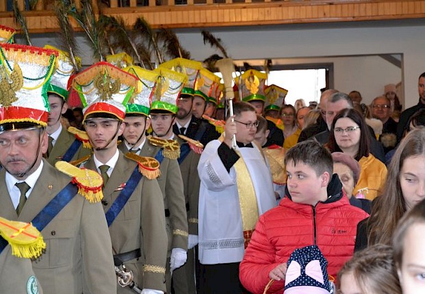 Wielka sobota - poświęcenie pokarm&oacute;w
