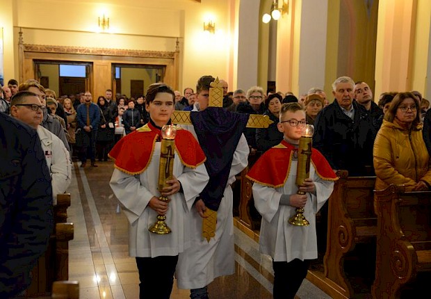 Liturgia Męki Pańskiej i adoracja