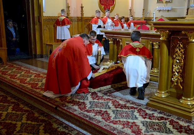 Liturgia Męki Pańskiej i adoracja