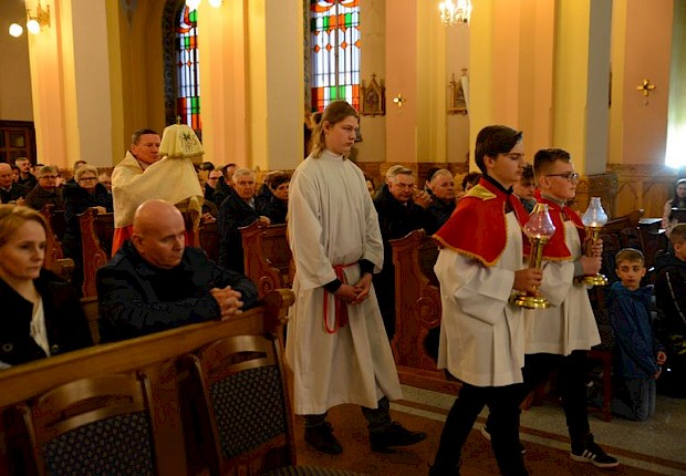 Liturgia Męki Pańskiej i adoracja
