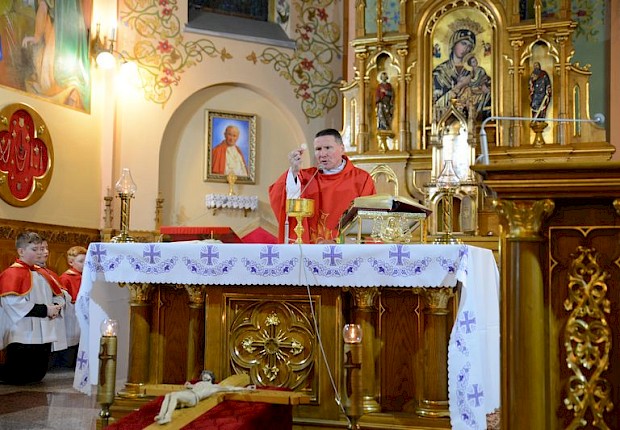 Liturgia Męki Pańskiej i adoracja