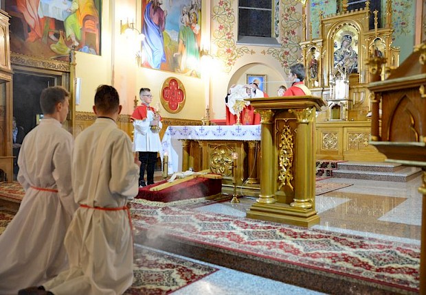 Liturgia Męki Pańskiej i adoracja