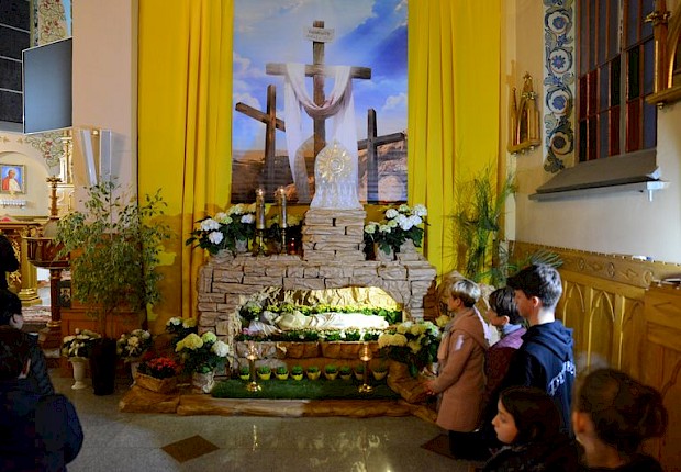 Liturgia Męki Pańskiej i adoracja