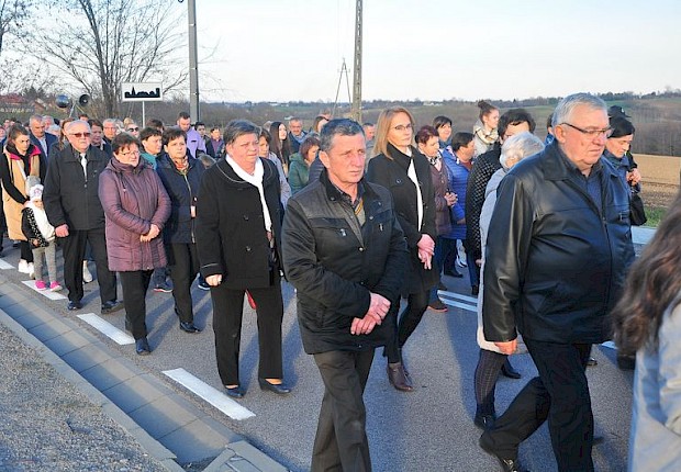 Parafialna droga krzyżowa