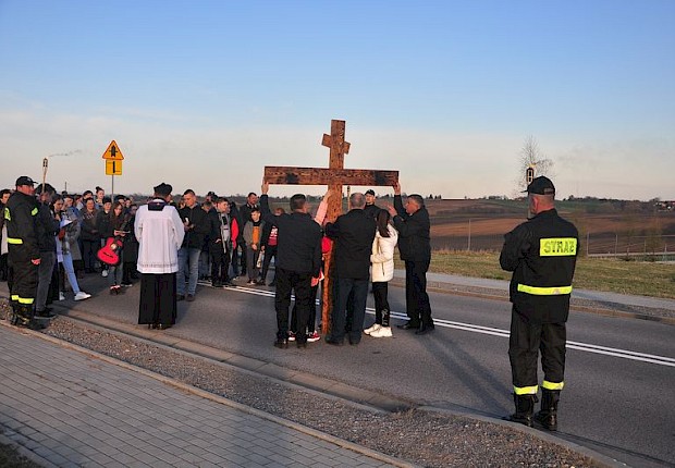 Parafialna droga krzyżowa