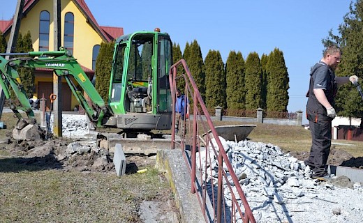 Prace przy kościele w Ożańsku (I etap)