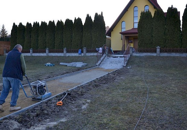 Prace przy kościele w Ożańsku (I etap)