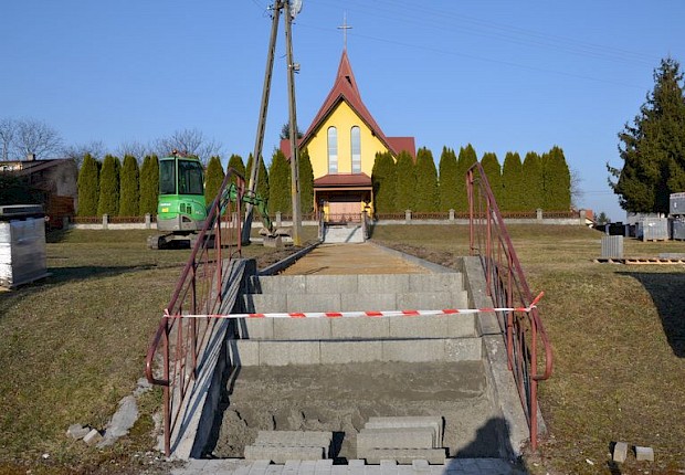 Prace przy kościele w Ożańsku (I etap)