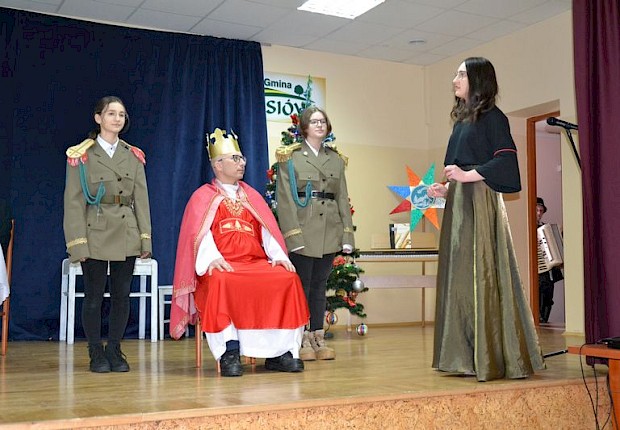Jasełka i VIII Parafialny Przegląd Kolęd i Pastorałek