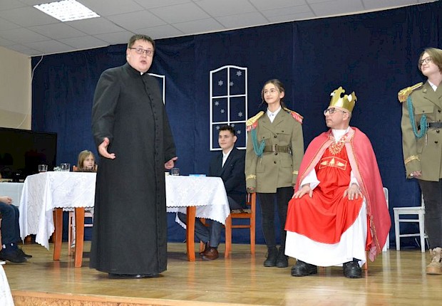Jasełka i VIII Parafialny Przegląd Kolęd i Pastorałek