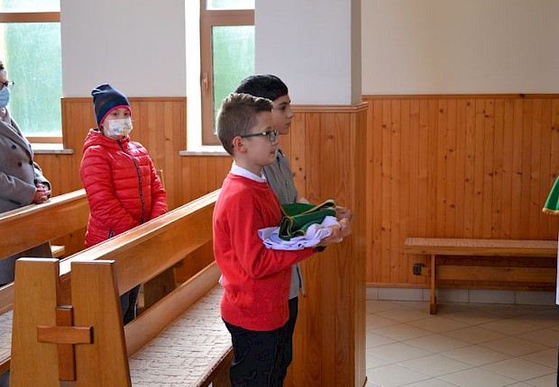 Obrzęd przyjęcia ministrant&oacute;w
