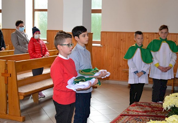 Obrzęd przyjęcia ministrant&oacute;w