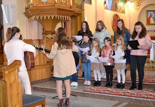 Program słowno - muzyczny ku czci św. Jana Pawła II