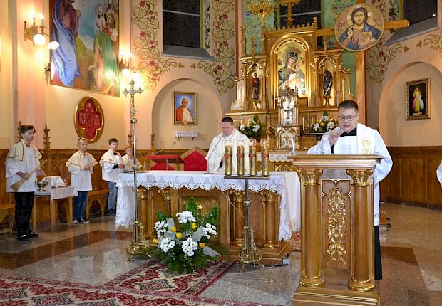 Przyjęcie do Ramu - nałożenie medalion&oacute;w