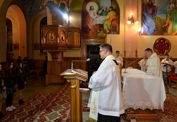 Przyjęcie do Ramu - nałożenie medalion&oacute;w