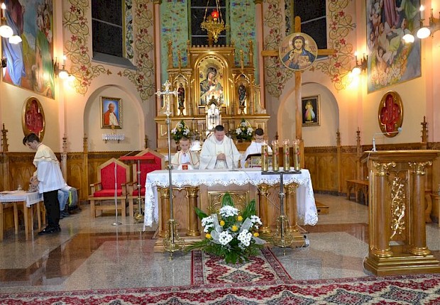 Przyjęcie do Ramu - nałożenie medalion&oacute;w