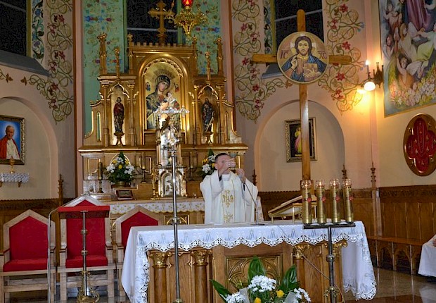 Przyjęcie do Ramu - nałożenie medalion&oacute;w
