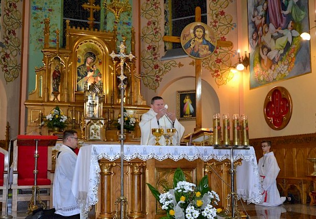 Przyjęcie do Ramu - nałożenie medalion&oacute;w