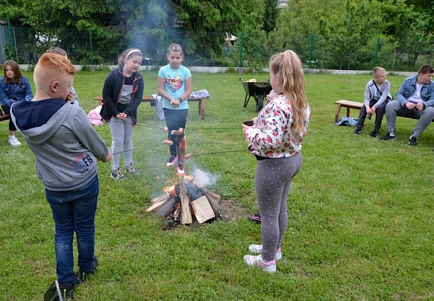 Dzień Dziecka dla liturgicznej służby ołtarza