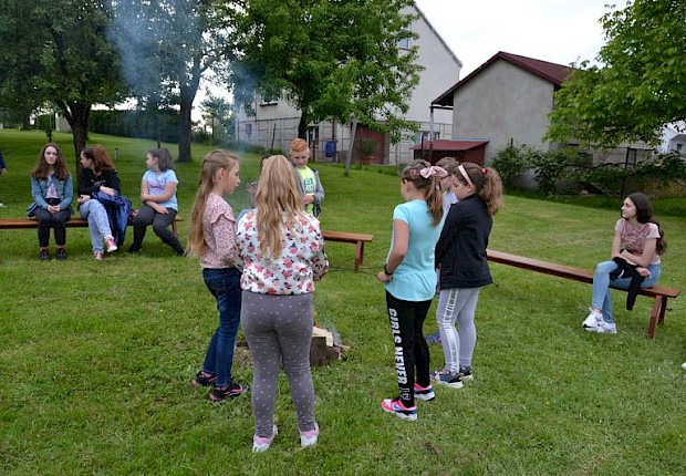 Dzień Dziecka dla liturgicznej służby ołtarza
