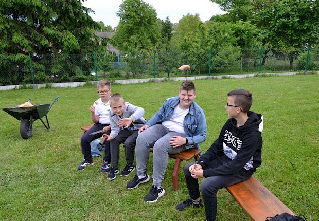Dzień Dziecka dla liturgicznej służby ołtarza