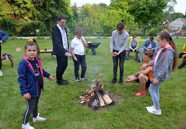 Dzień Dziecka dla liturgicznej służby ołtarza
