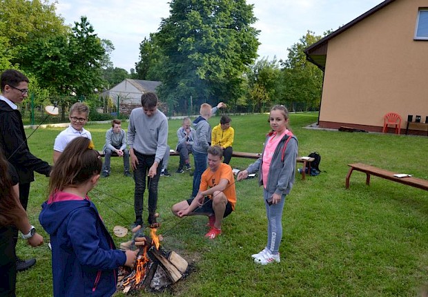 Dzień Dziecka dla liturgicznej służby ołtarza